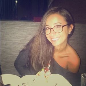 Meet your Posher, Corinne